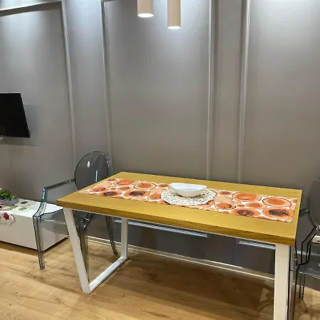Square 21 Apartment *