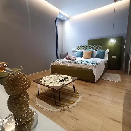 Square 21 Apartment