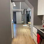 Apartament Square 21 *